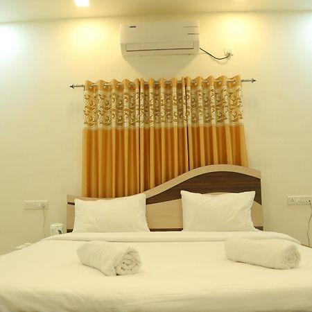 Rudraksh Nagthane Satara Buitenkant foto