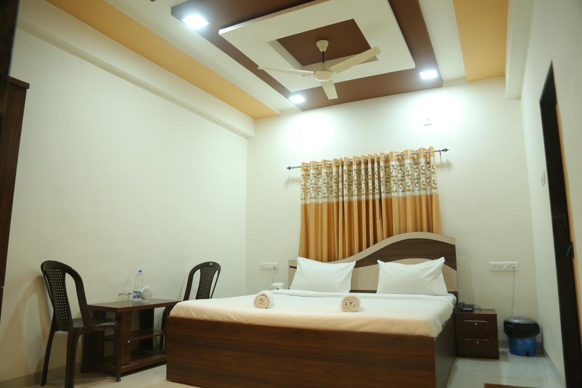 Rudraksh Nagthane Satara Buitenkant foto
