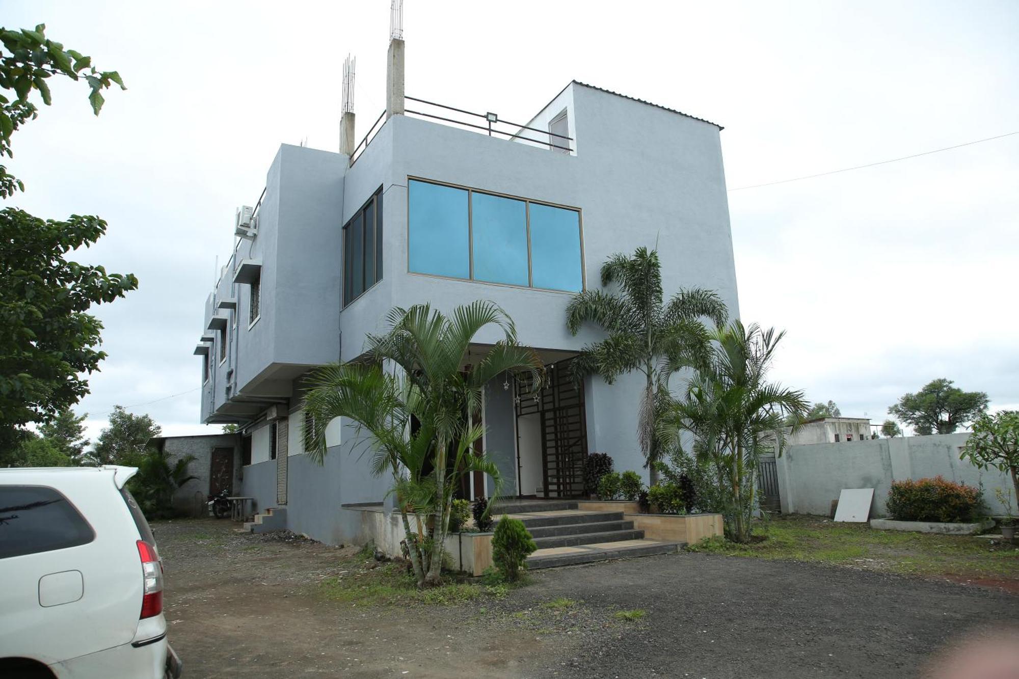 Rudraksh Nagthane Satara Buitenkant foto