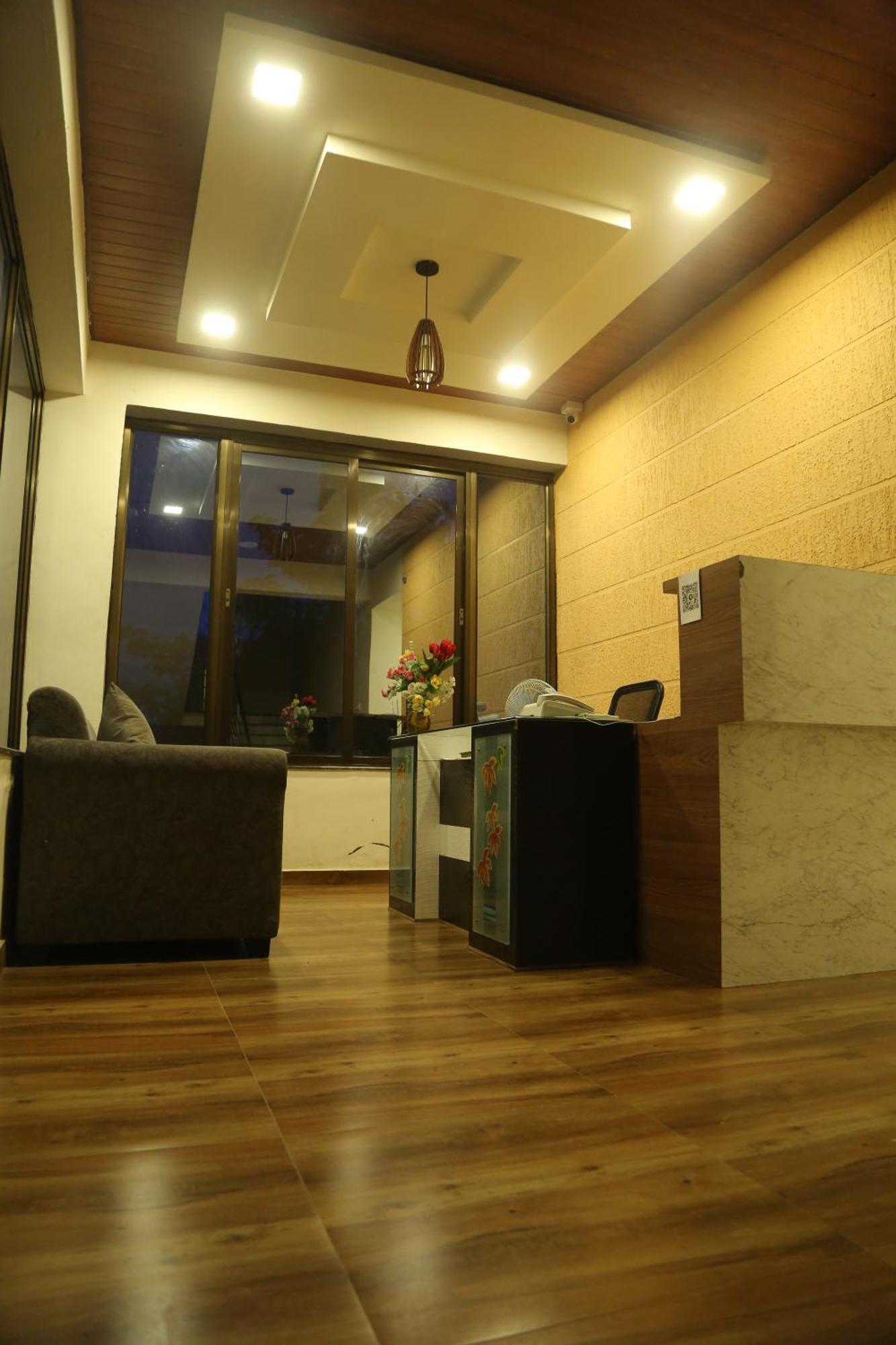 Rudraksh Nagthane Satara Buitenkant foto